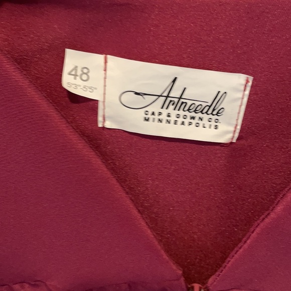 Artneedle maroon graduation gown, size 48 - Picture 2 of 3